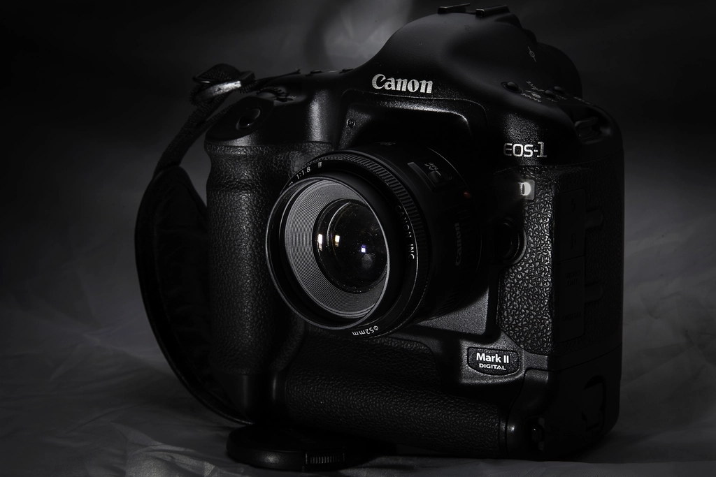 Canon EOS 1, representative image