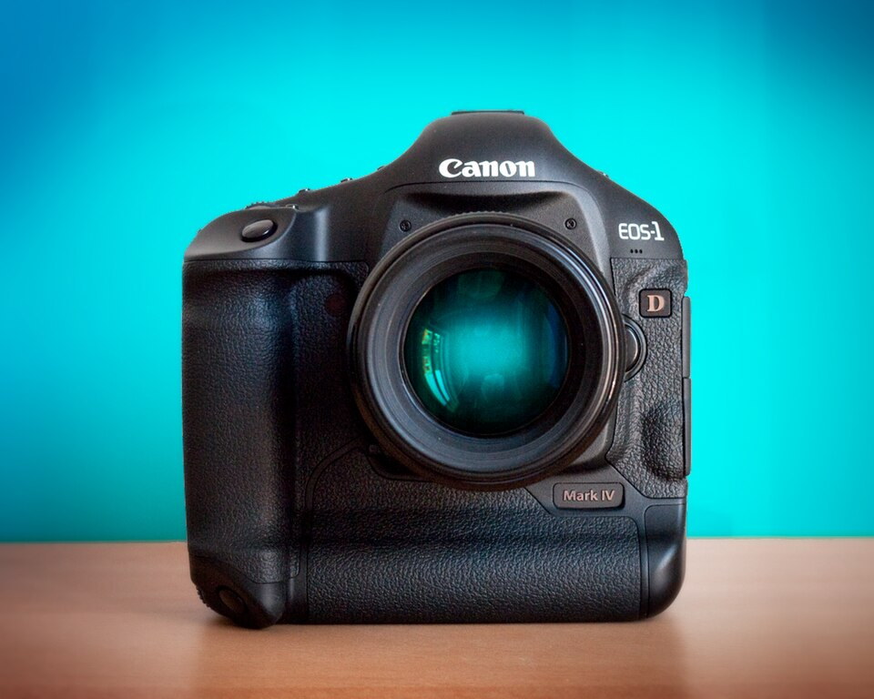 Canon EOS-1D Mark IV, representative image