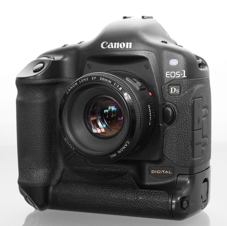 Canon EOS-1Ds, representative image