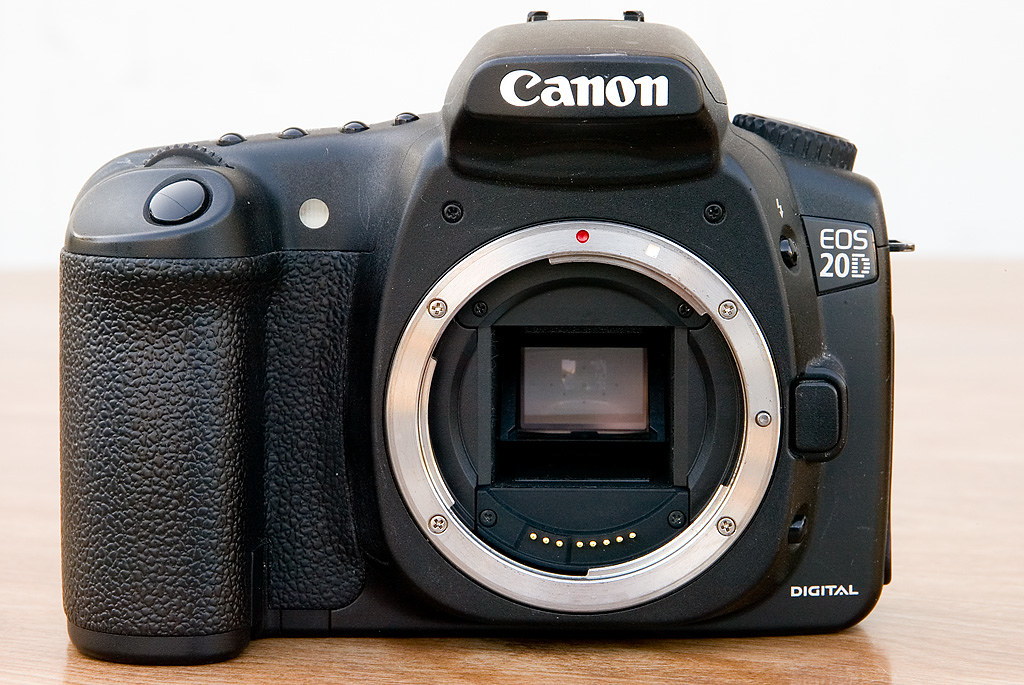 Canon EOS 20D, representative image