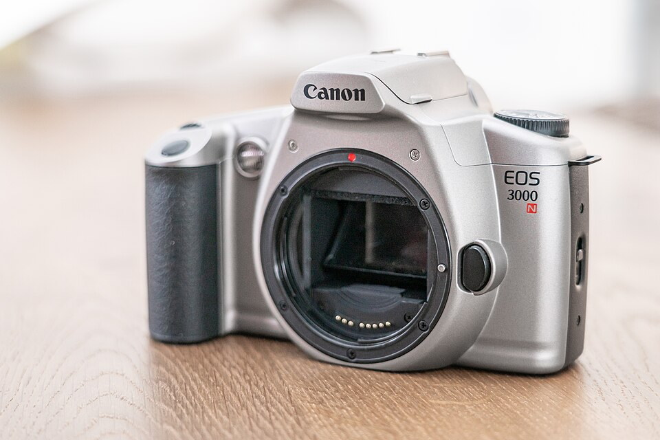 Canon EOS 3000N, representative image