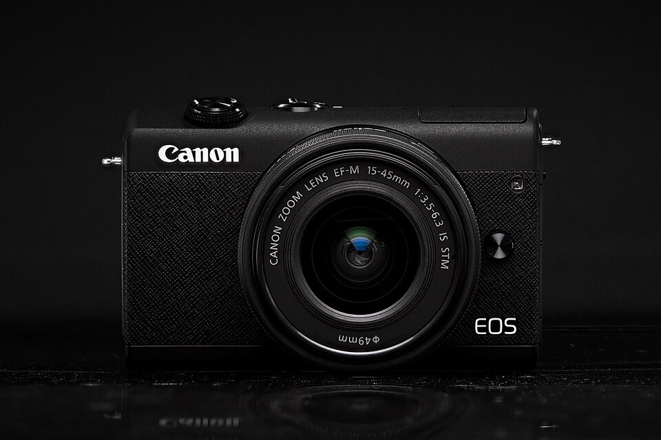 Canon EOS M200, representative image