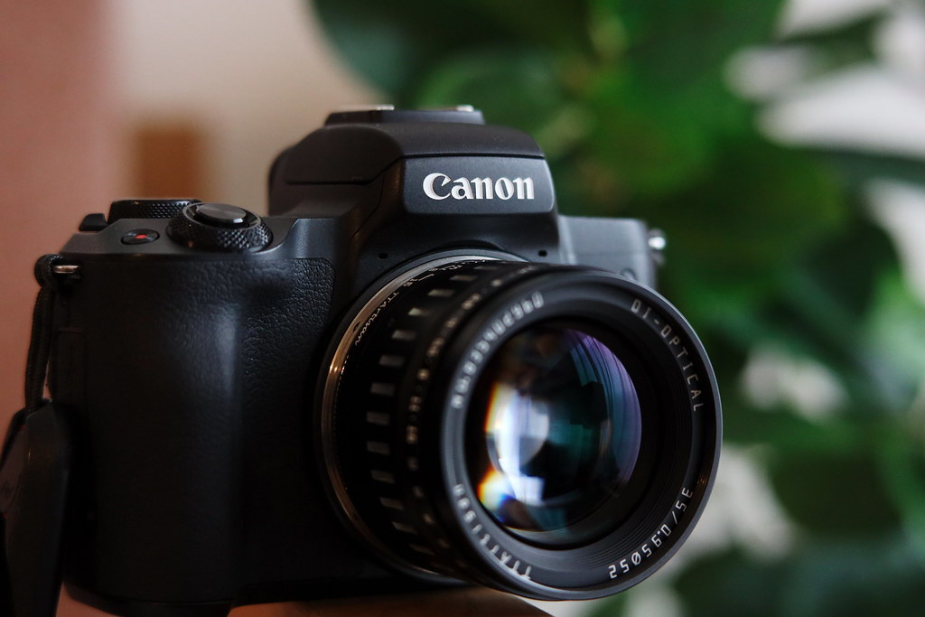 Canon EOS M50, representative image