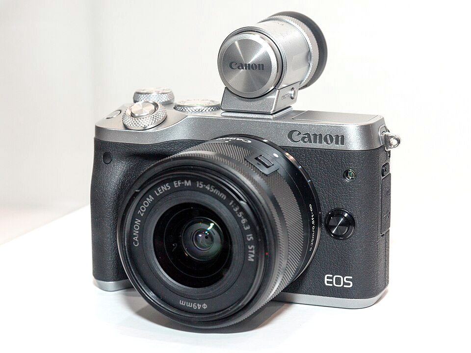 Canon EOS M6, representative image