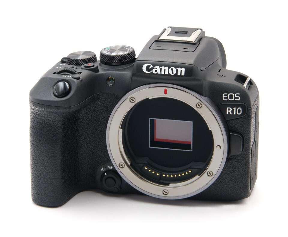 Canon EOS R10, representative image