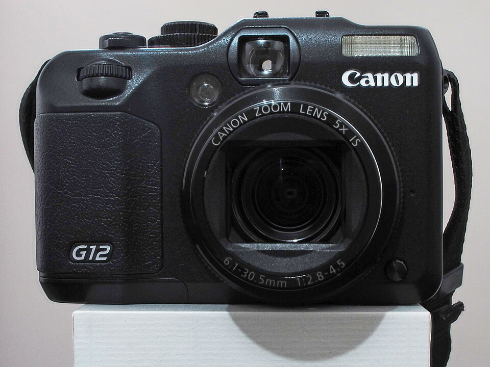 Canon PowerShot G12, representative image