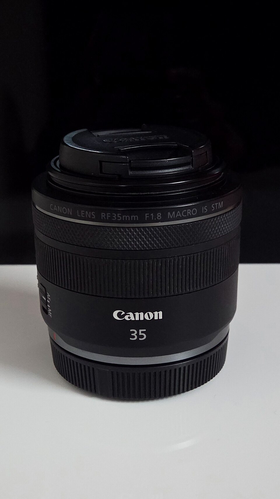 Canon RF 35mm f/1.8 IS STM Macro, representative image
