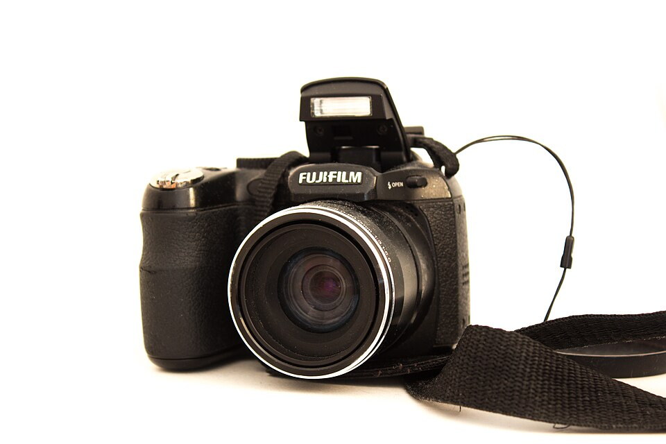 Fujifilm FinePix S1800, representative image