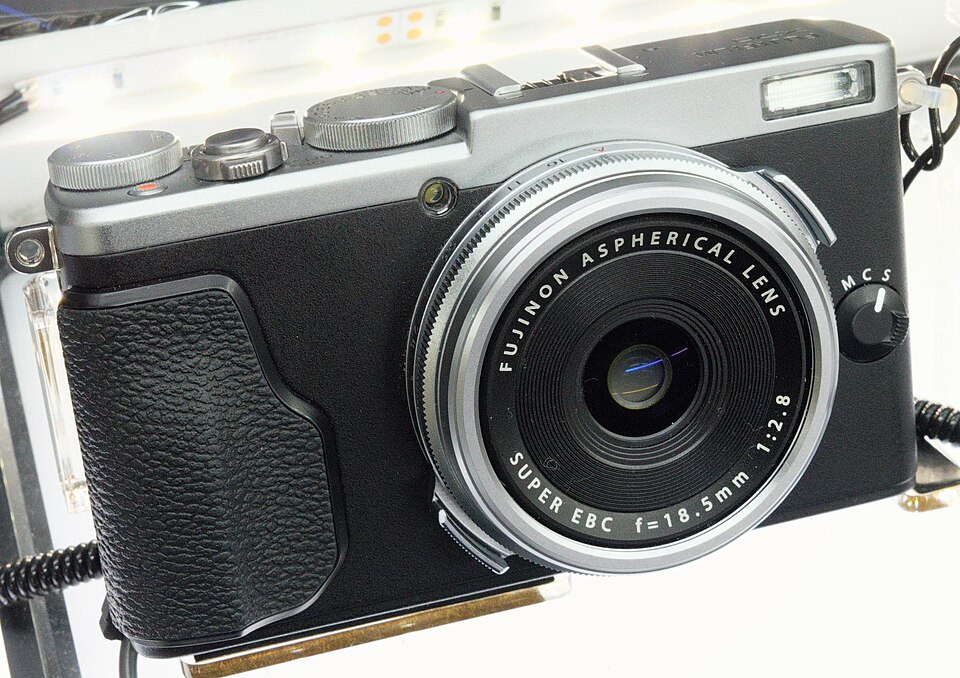 Fujifilm X70, representative image