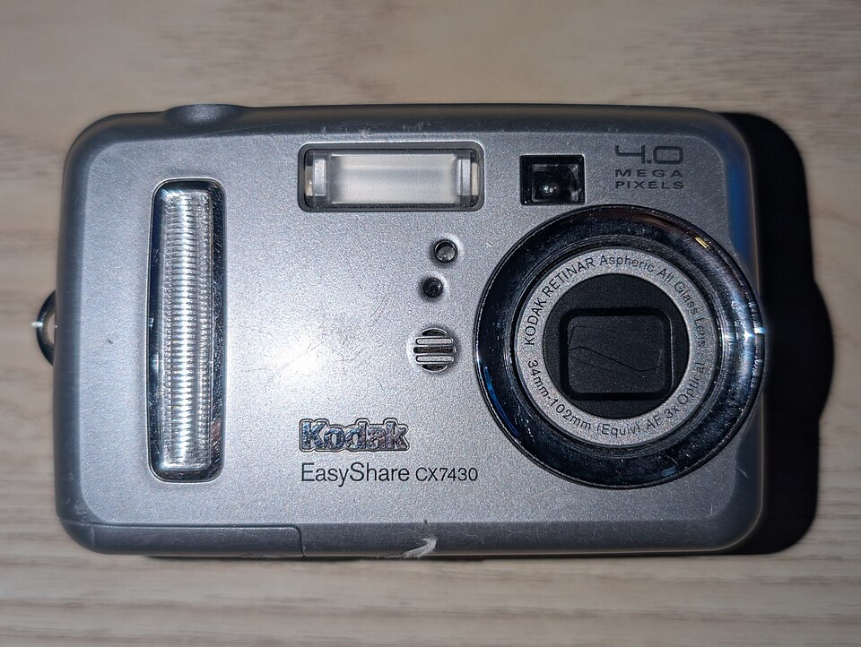 Kodak EasyShare CX7430, representative image