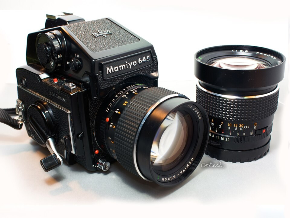 Mamiya M645 1000S, representative image