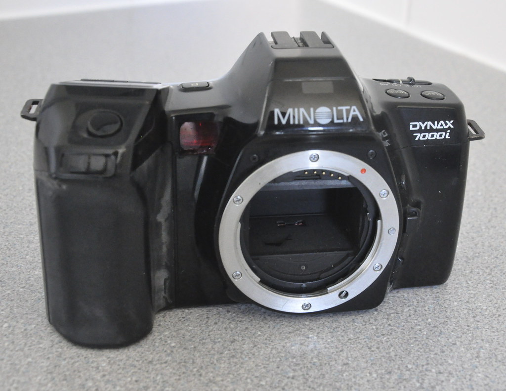 Minolta Dynax 7000i, representative image