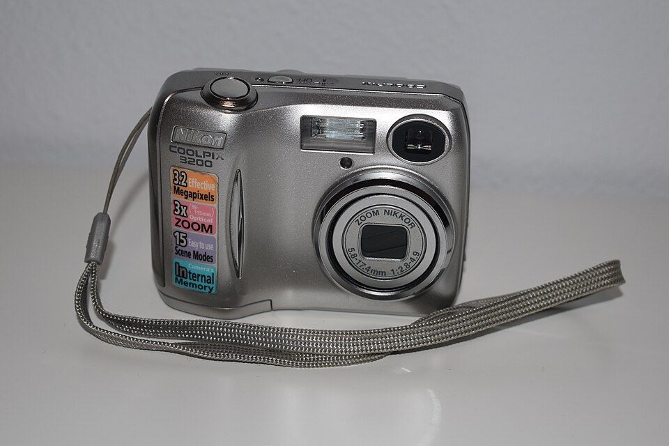 Nikon Coolpix 3200, representative image