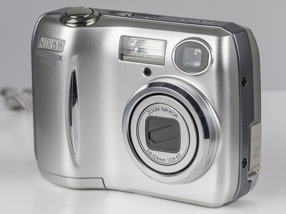 Nikon Coolpix 4100, representative image