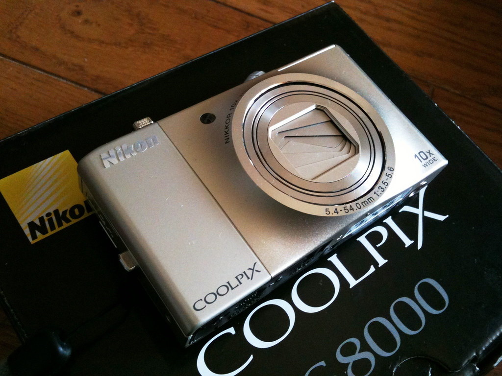 Nikon Coolpix S8000, representative image