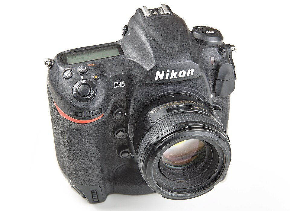 Nikon D5, representative image