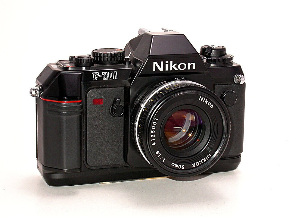 Nikon F-301, representative image