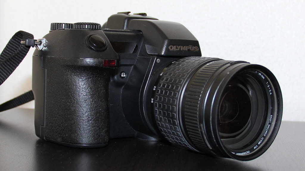 Olympus E-10, representative image