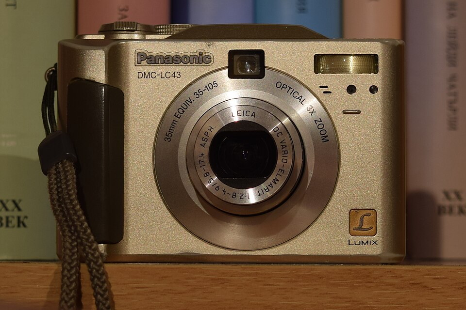 Panasonic Lumix DMC-LC43, representative image