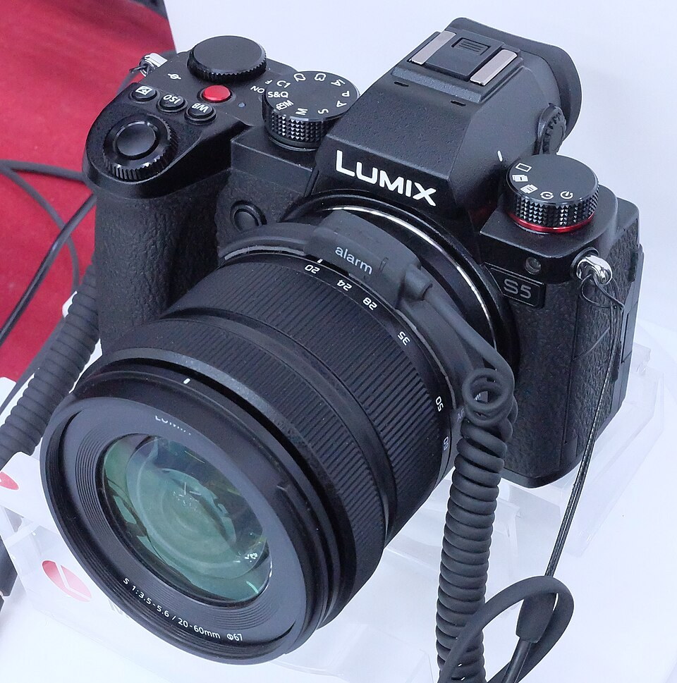 Panasonic Lumix S5