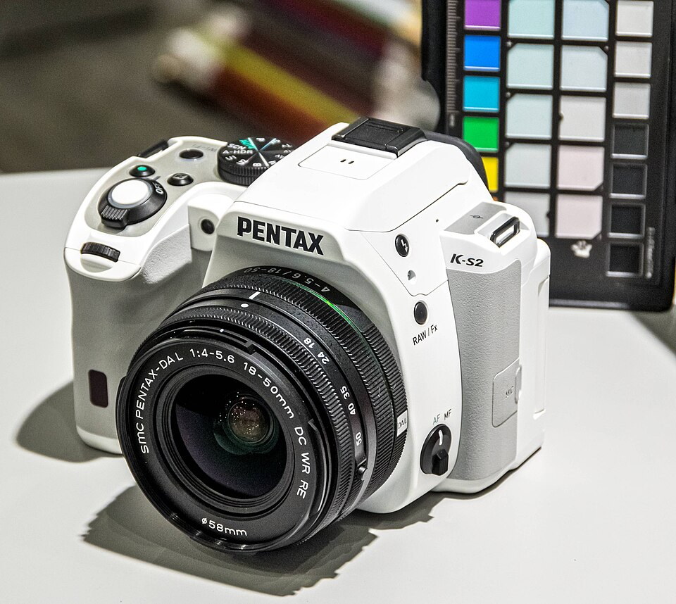 Pentax K-S2, representative image