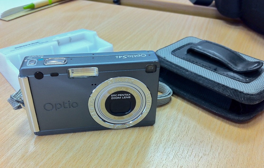 Pentax Optio S4i, representative image