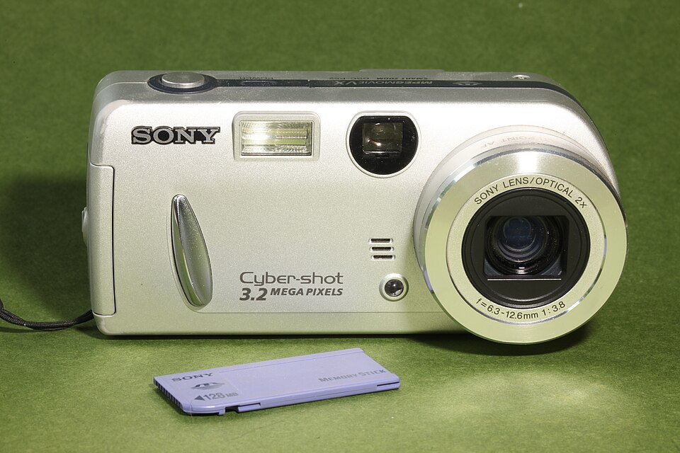 Sony Cyber-shot DSC-P52, representative image