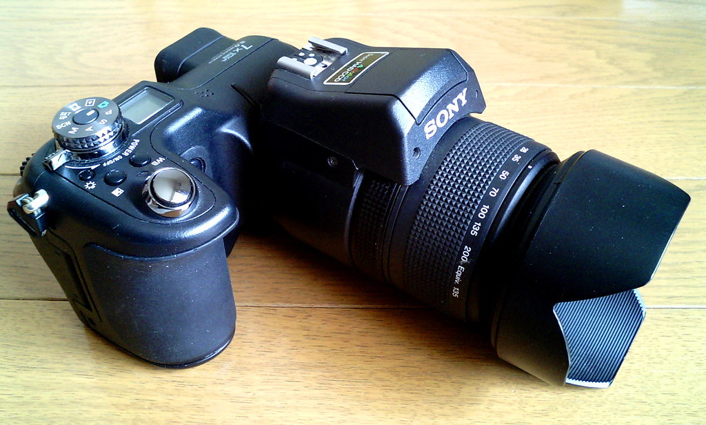 Sony DSC-F828, representative image