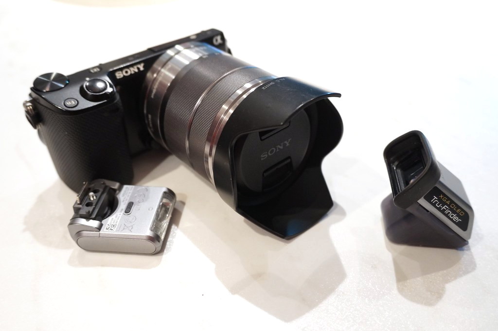 Sony NEX-5R, representative image
