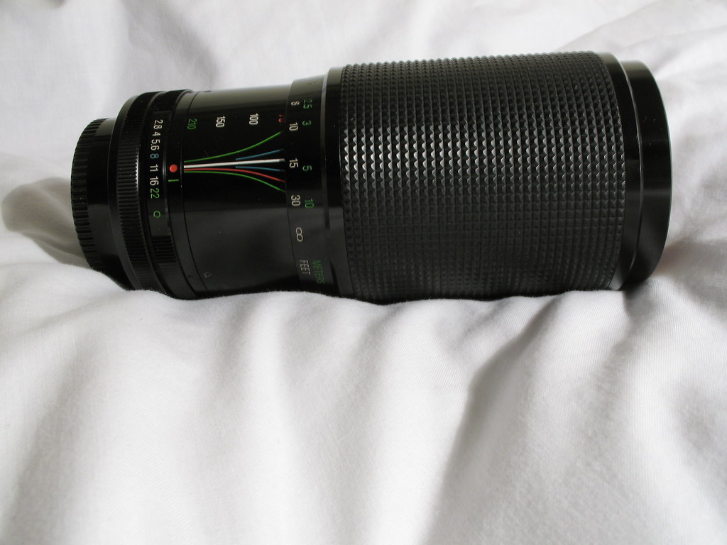 Vivitar Series 1 70-210mm f/2.8-4, representative image